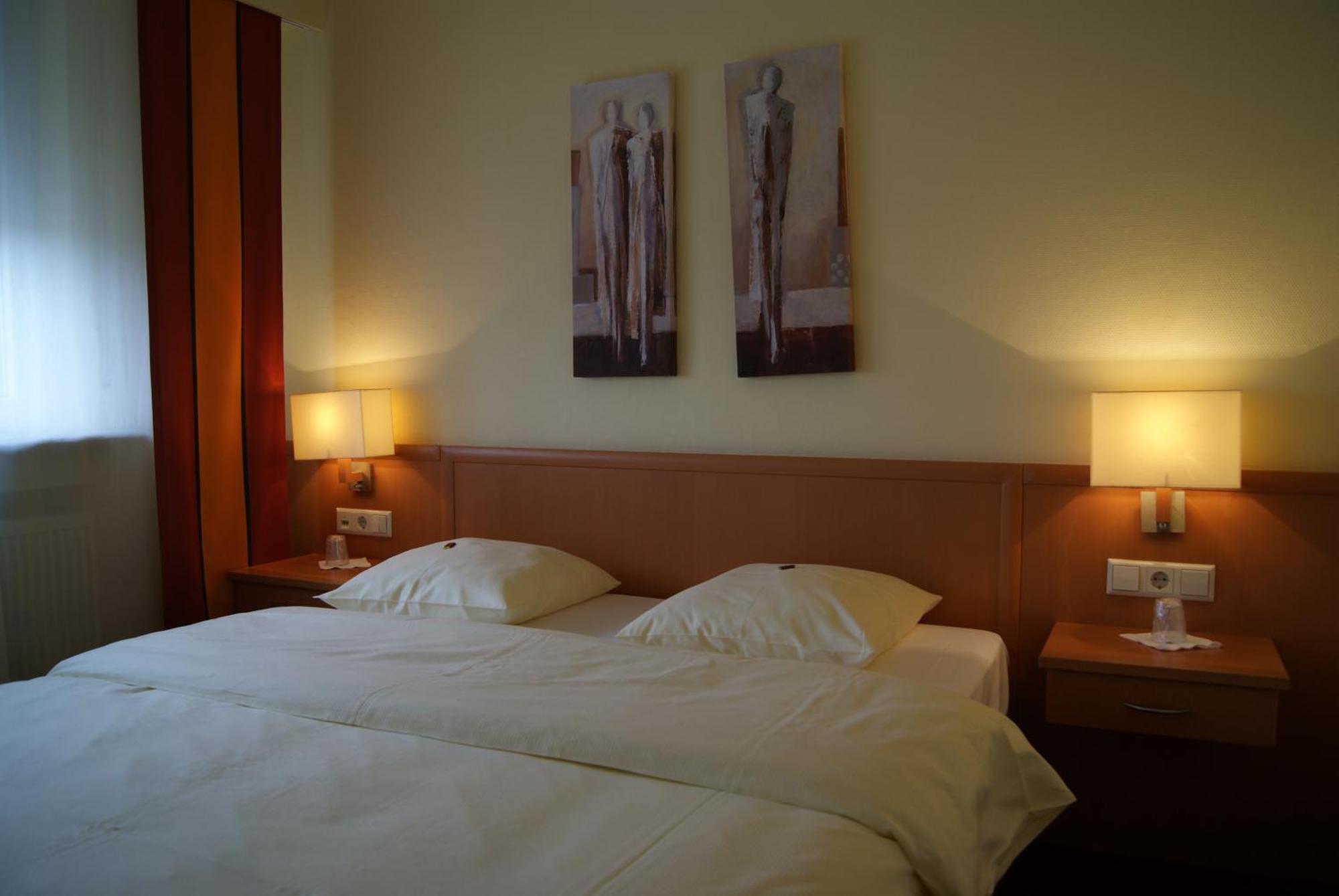 Logis Hotel Acacia Esch-sur-Alzette Exteriér fotografie